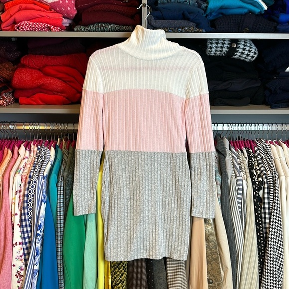 Unbranded white/pink/gray long sleeve mock neck sweater dresss size M - Picture 1 of 3